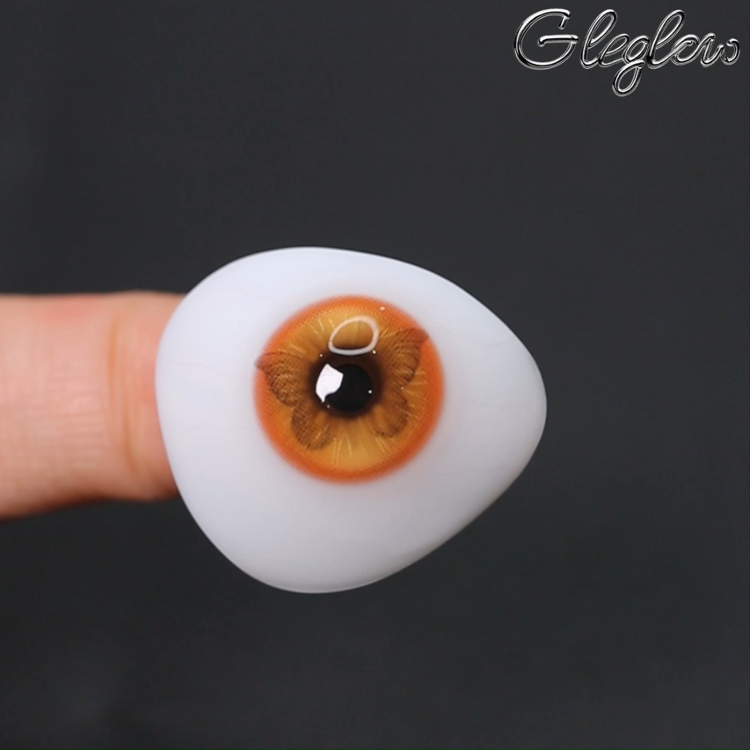 Fluttery Brown - 1 Year, 2 lenses