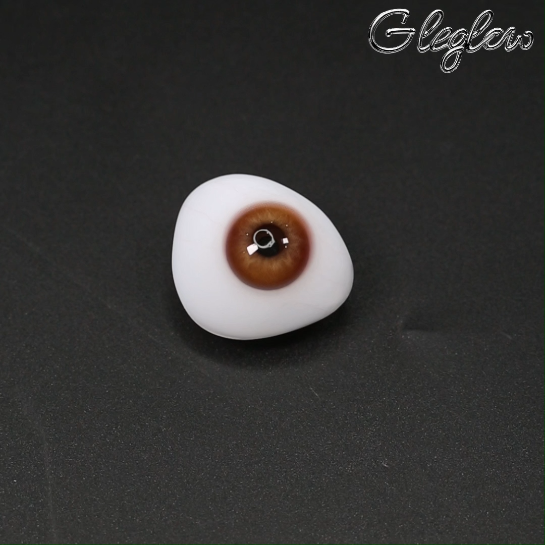 Dolce Brown - 1 Day, 2 lenses