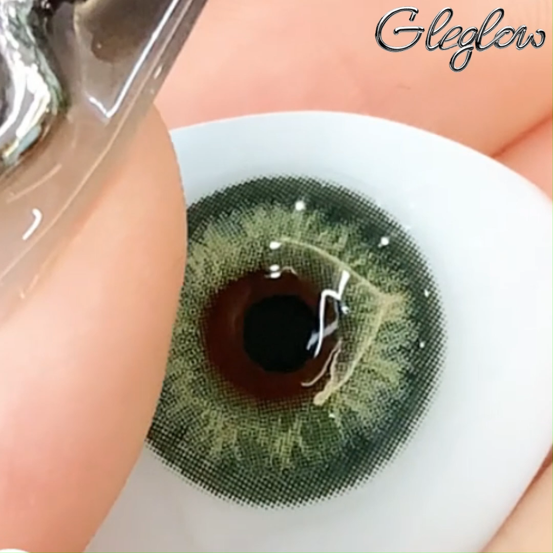 Elyra Green - 1 Year, 2 lenses
