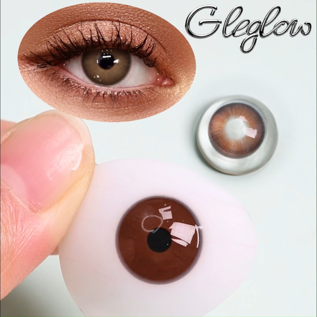 Audrey Chocolate - 1 Year, 2 lenses