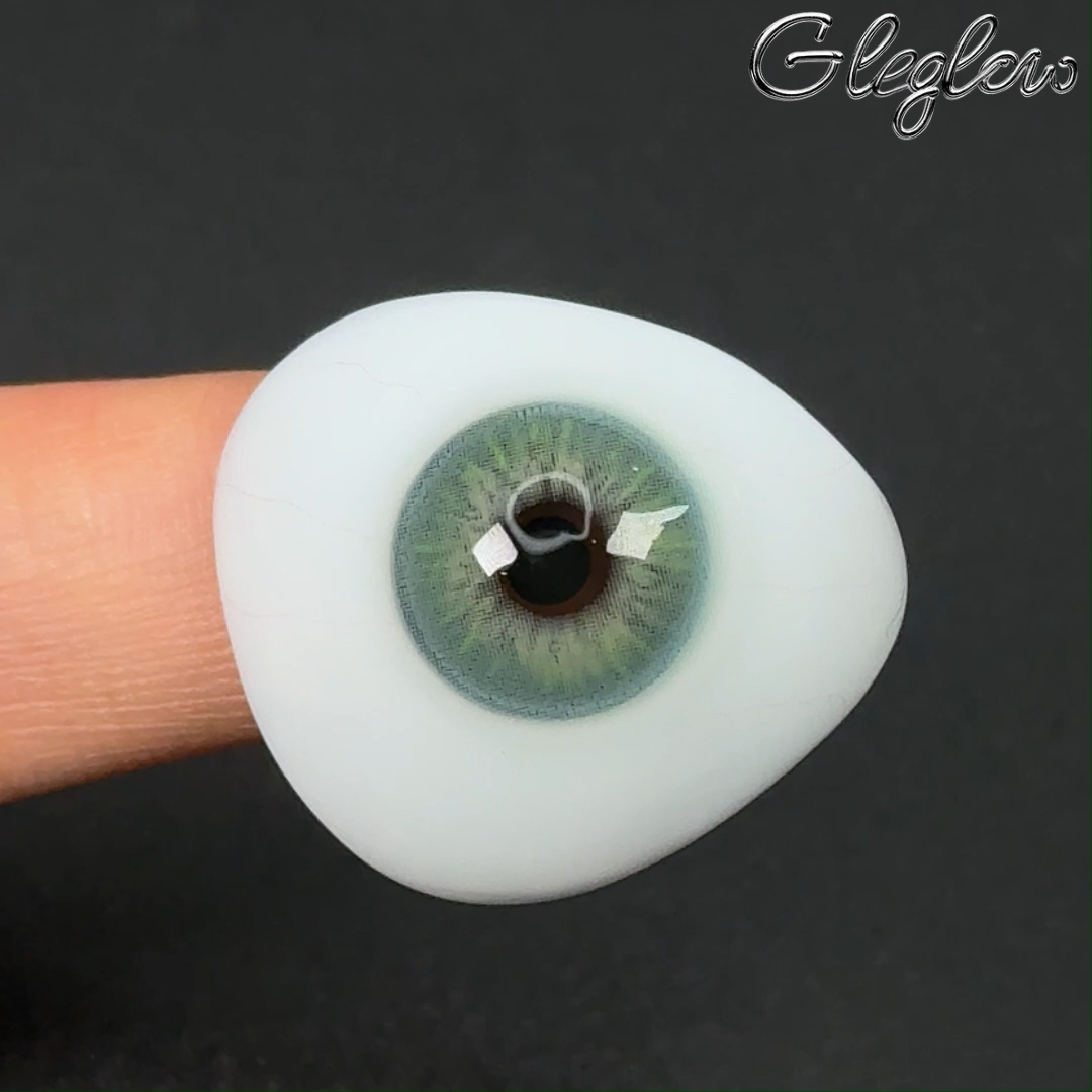 Moeli Green - 1 Year, 2 lenses