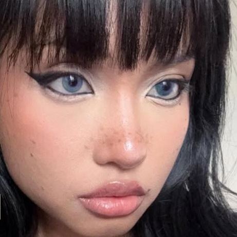 Zerra Blue - 1 Year, 2 lenses Colored Contacts - Gleglow