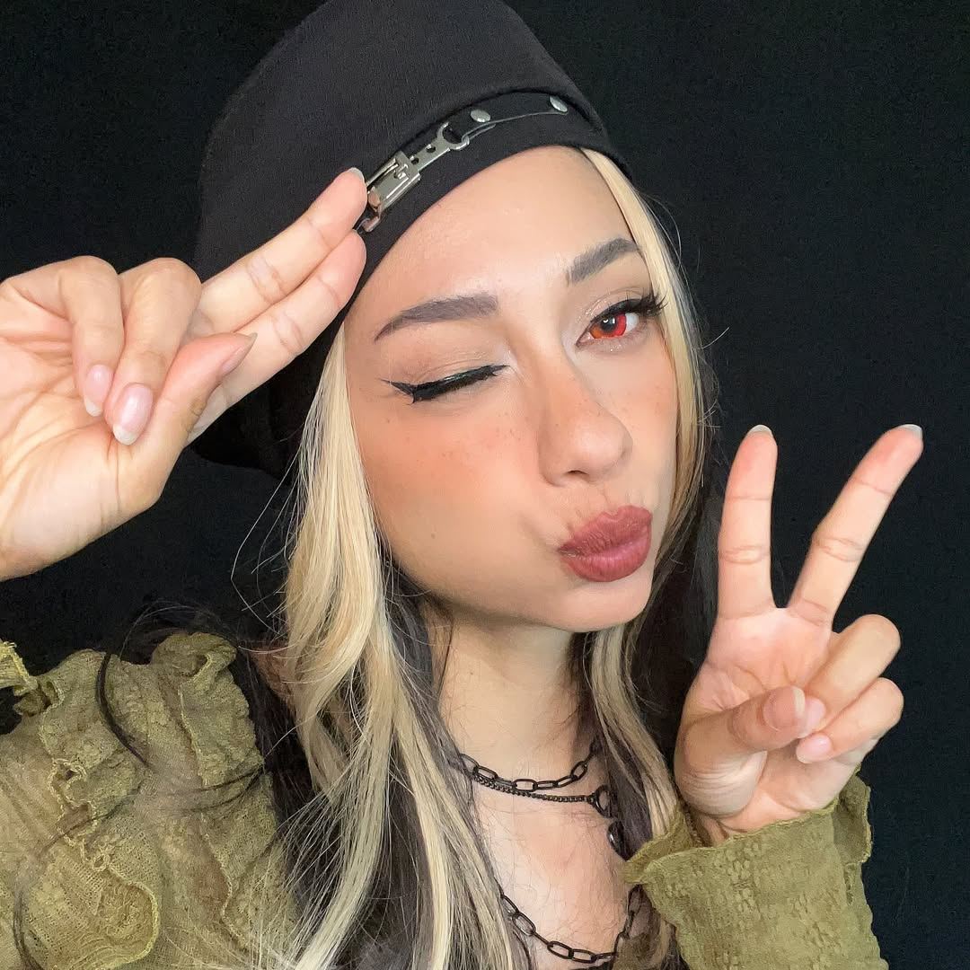 Calyx Red - 1 Year, 2 lenses Colored Contacts - Gleglow