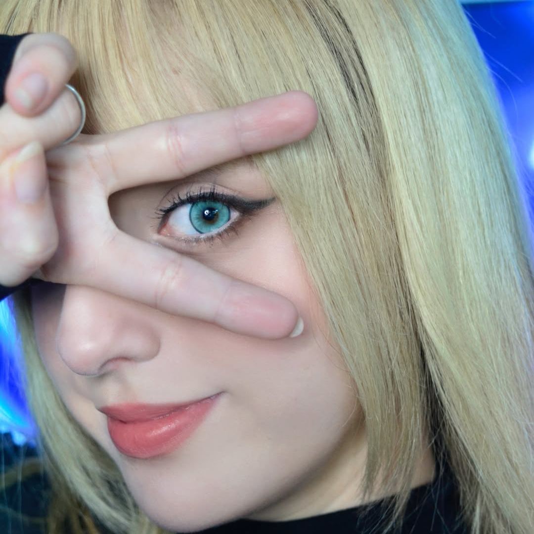Brizo Green - 1 Year, 2 lenses Colored Contacts - Gleglow