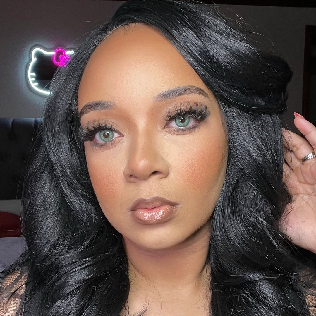 Chroma Green - 1 Year, 2 lenses Colored Contacts - Gleglow