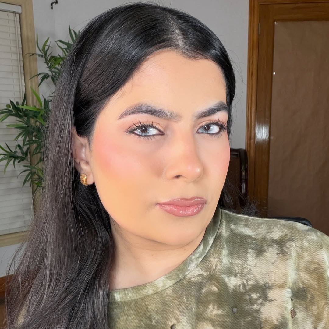 Lunis Grey - 1 Year, 2 lenses Colored Contacts - Gleglow