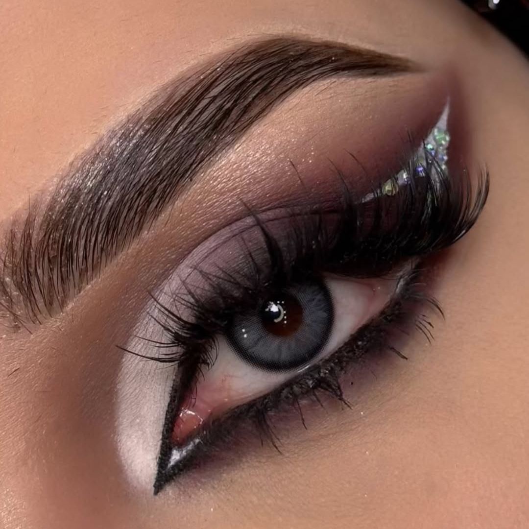 Adoring Black - 1 Year, 2 lenses Colored Contacts - Gleglow