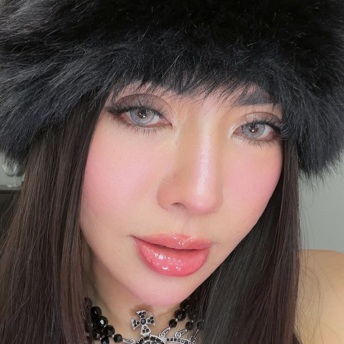 Silver Cat Grey Contact Lenses – 1 Year, 2 Lenses