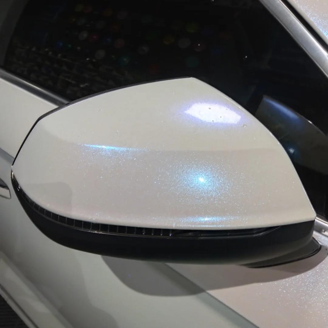 white wrap with blue pearl