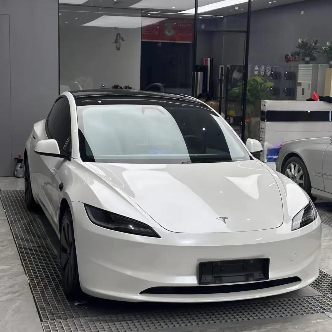 Shell White Car Vinyl Wrap