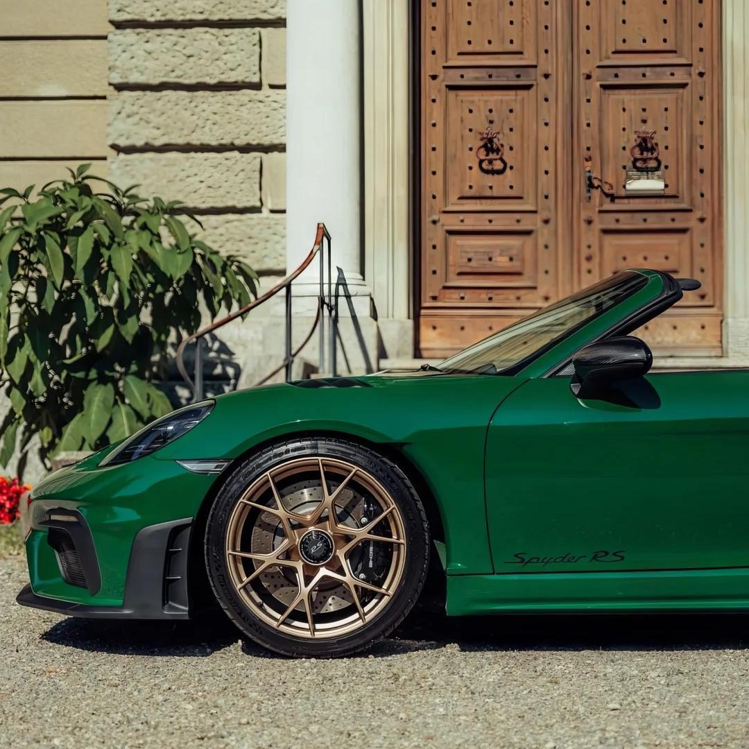 Gloss british racing green wrap