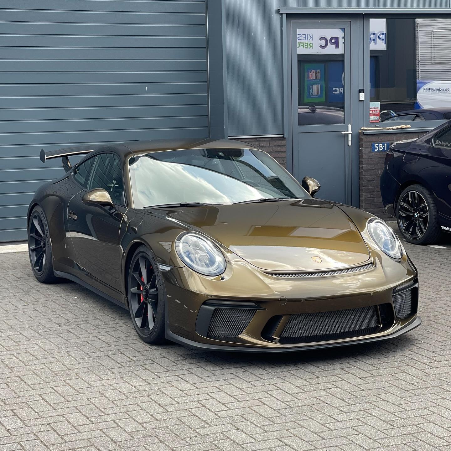 black gold vinyl wrap