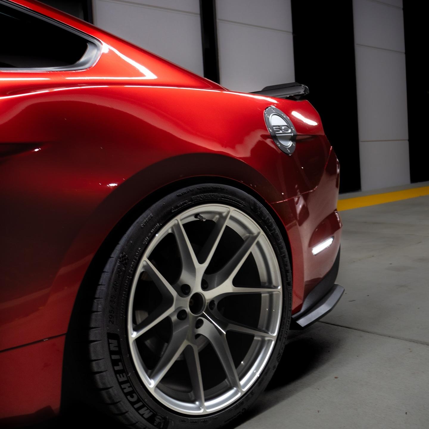 gloss vampire red wrap