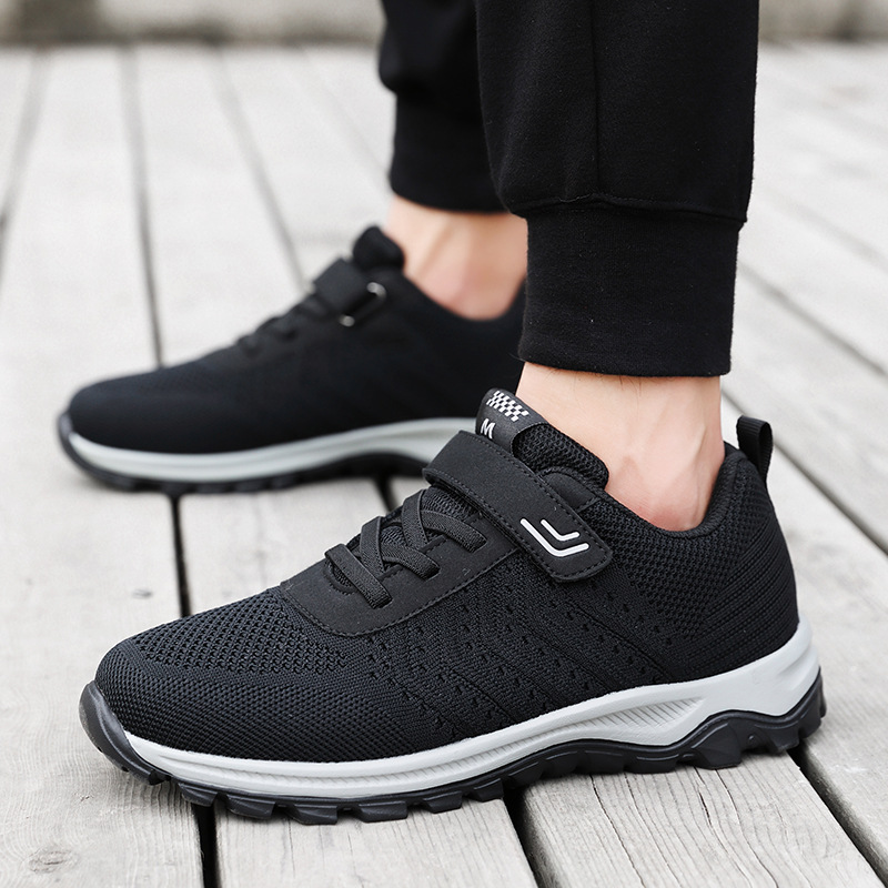 Scarpe da corsa con suola morbida per persone di mezza età e anziane