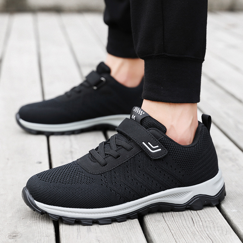 Scarpe da corsa con suola morbida per persone di mezza età e anziane