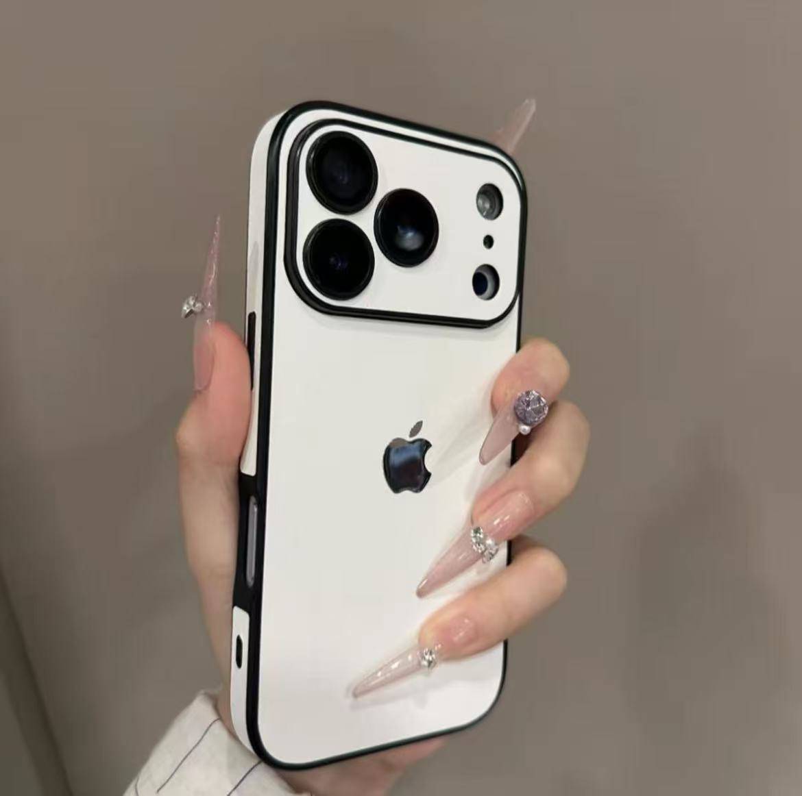 【新品17上市 順豐免運】iPhone高級質感細膩素皮 鏡頭全包防摔保護殼 防刮耐磨 清爽不油膩 不留指紋！