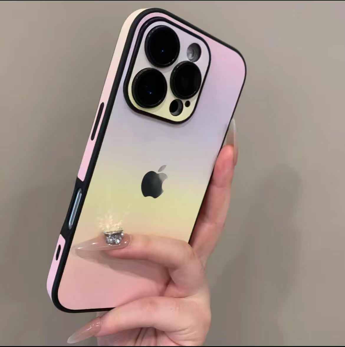 【新品17上市 順豐免運】iPhone高級質感細膩素皮 鏡頭全包防摔保護殼 防刮耐磨 清爽不油膩 不留指紋！