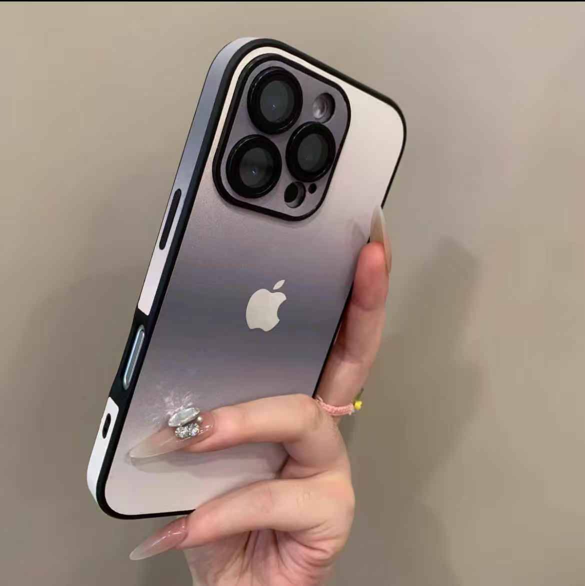 【新品17上市 順豐免運】iPhone高級質感細膩素皮 鏡頭全包防摔保護殼 防刮耐磨 清爽不油膩 不留指紋！