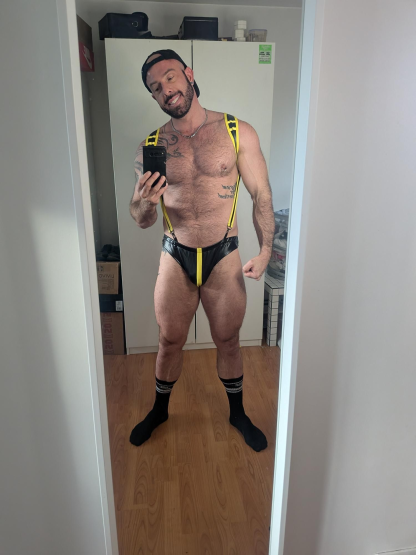Joylgbt‘s Men’s Fetish Yellow Striped Harness Thong Set – Faux Leather Jockstrap with Suspenders