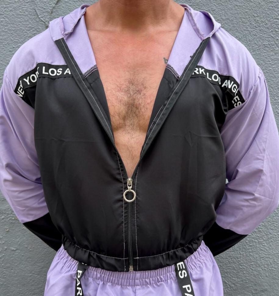 Mysteryglove Street-Style Contrast Tracksuit - Hooded Windbreaker and Vibrant Shorts