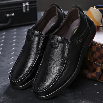 Men's Relaxed Fit Lightweight Cushioned Walking Shoes