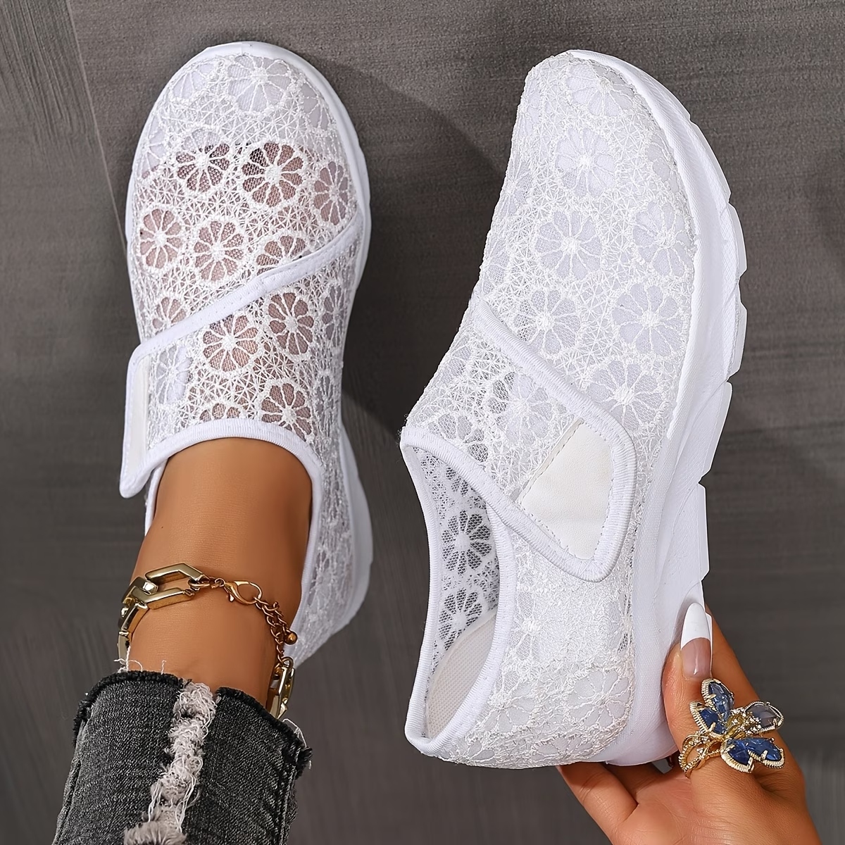 Women's Floral Embroidery Lace Sneakers