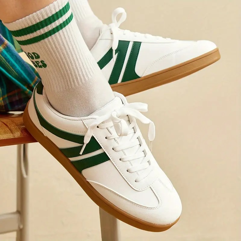 Women's Solid Color Casual Sneakers