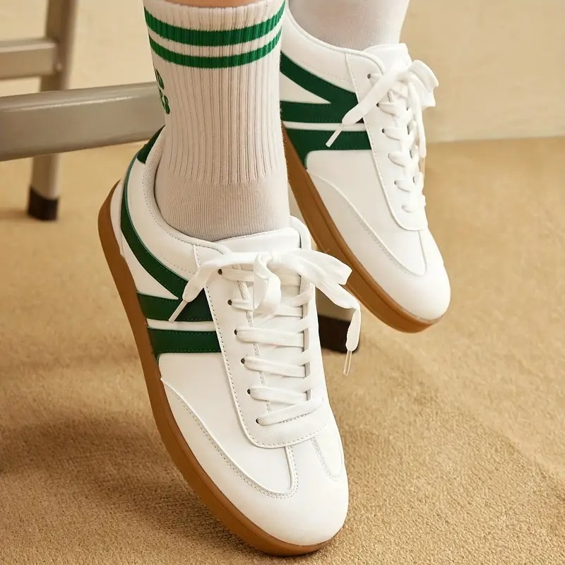 Women's Solid Color Casual Sneakers