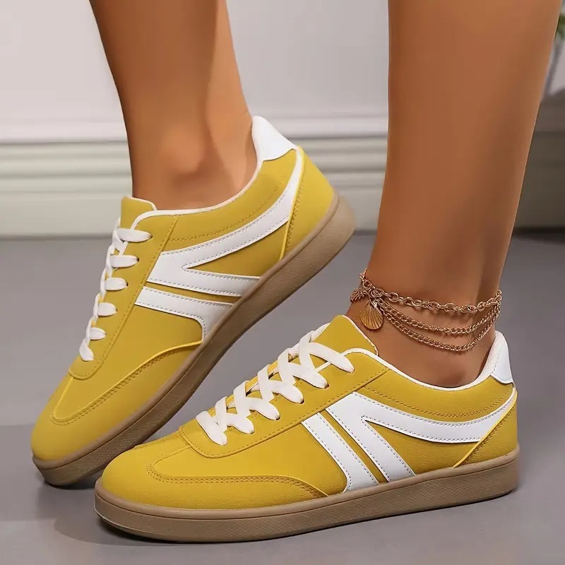 Women's Solid Color Casual Sneakers