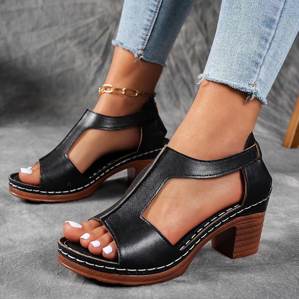 Women's Classic Chunky Heel Sandals