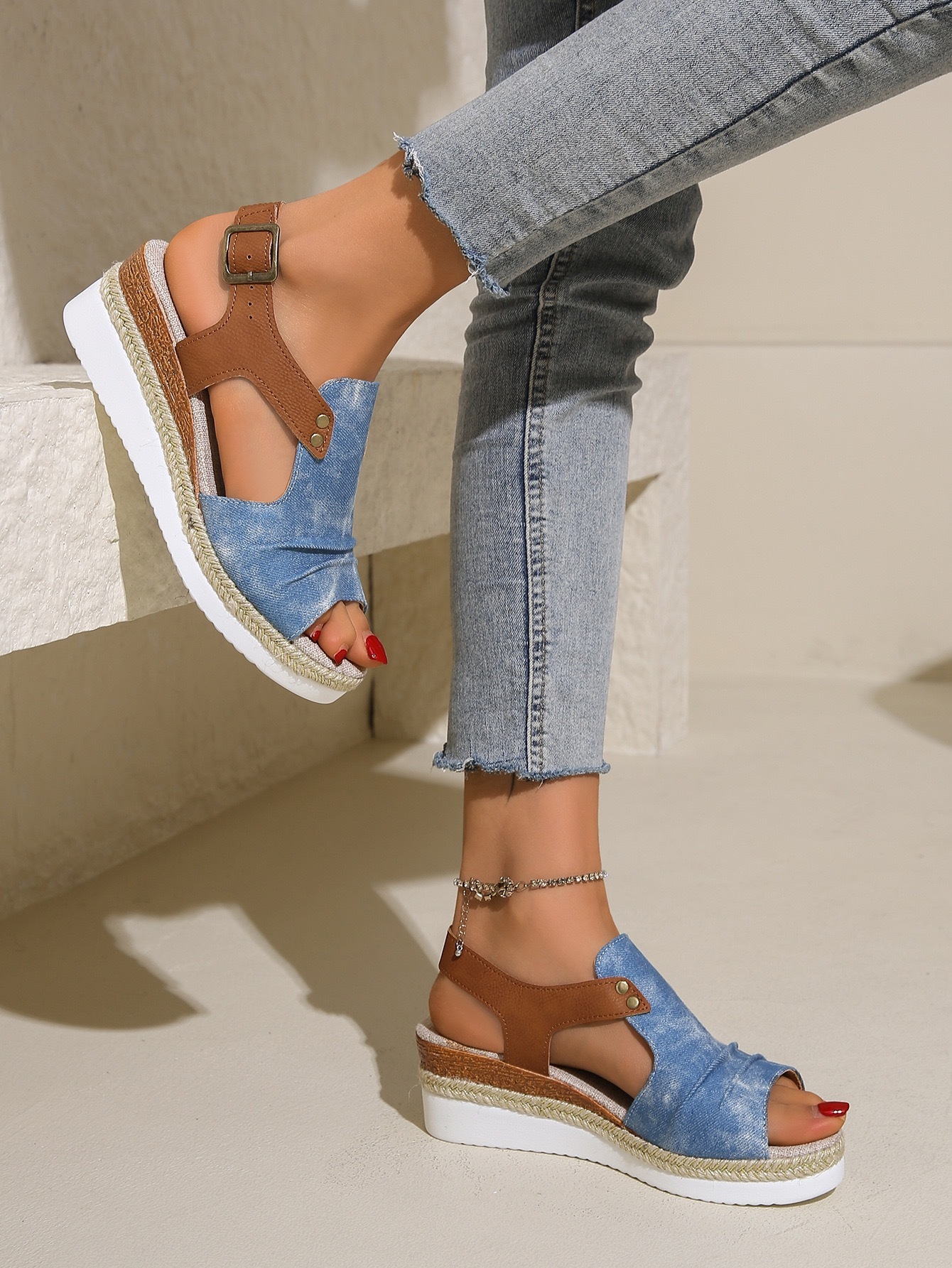 Women's Chunky Platform Classic Leather Sandals