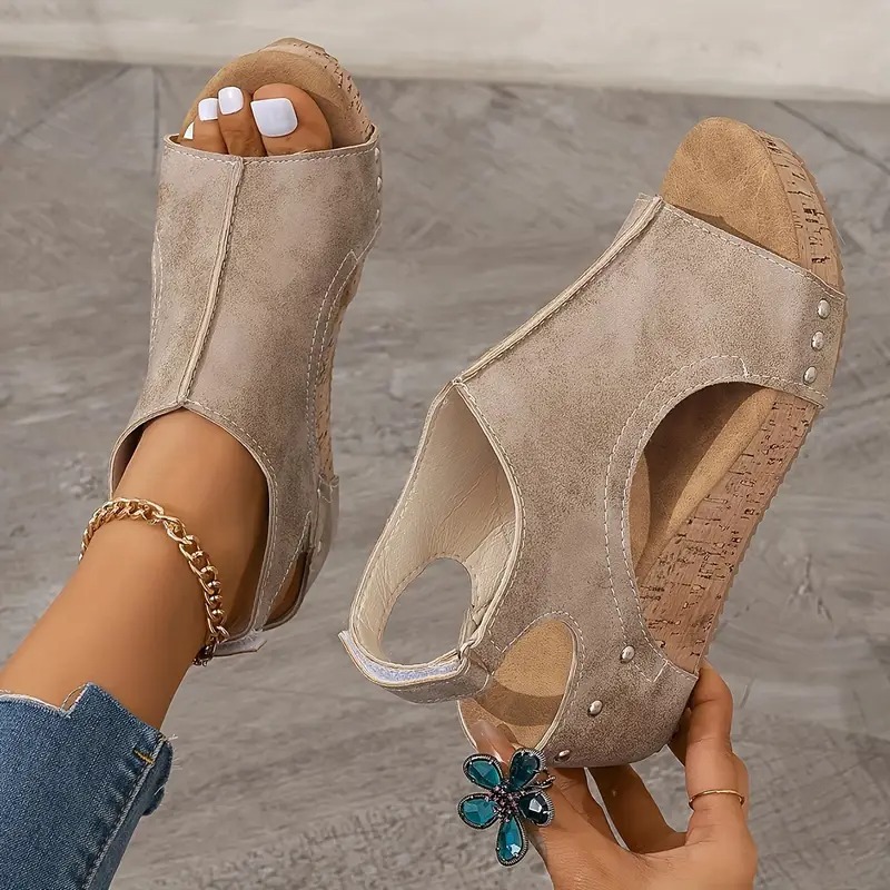 Chic Retro Platform Sandals