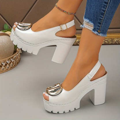 Women's Vintage Metal Buckle Pumps