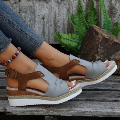 Women's Chunky Platform Classic Leather Sandals