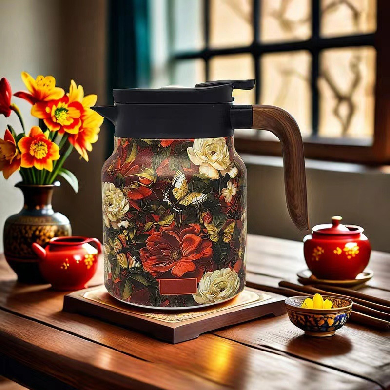 Retro floral pattern teapot