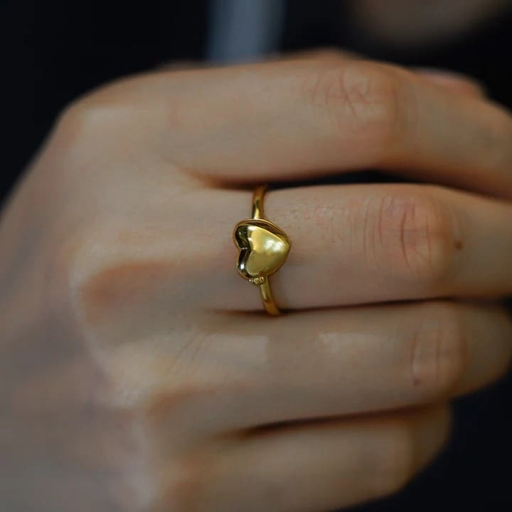 Custom-made luxury heart ring