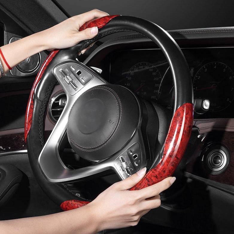 Rosewood Steering Wheel Cover – Elegant, Non-slip, Comfortable