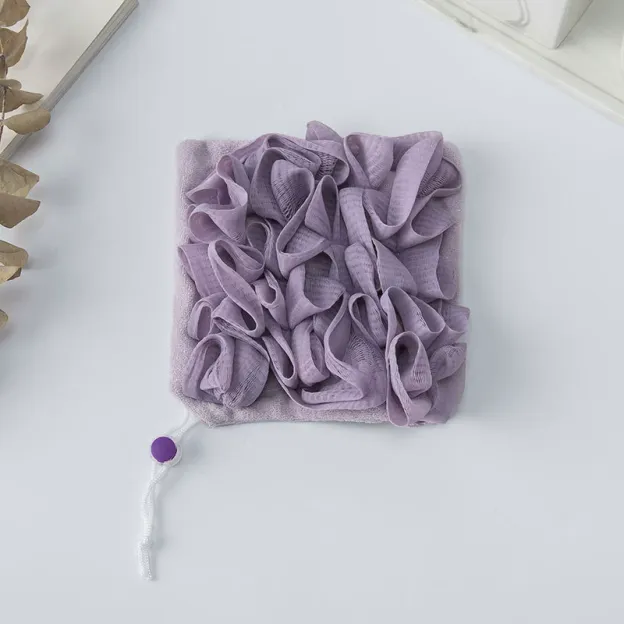Can hold soap bath ball