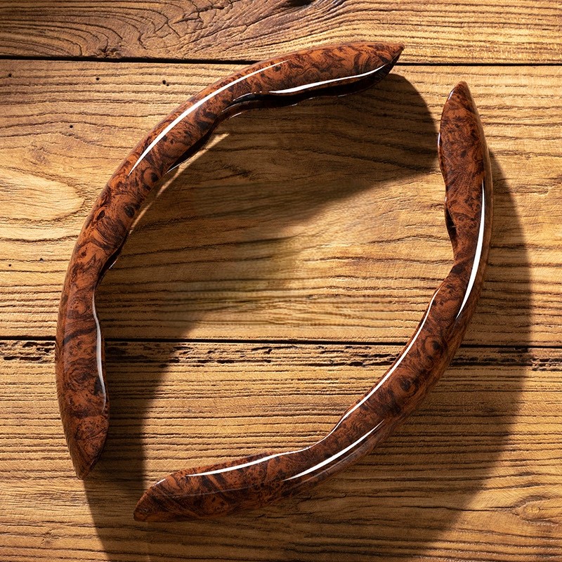 Rosewood Steering Wheel Cover – Elegant, Non-slip, Comfortable