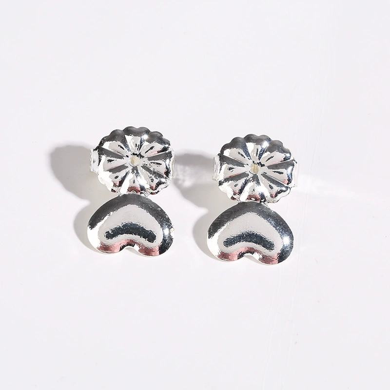 Ear stud auxiliary device to prevent drooping and falling off