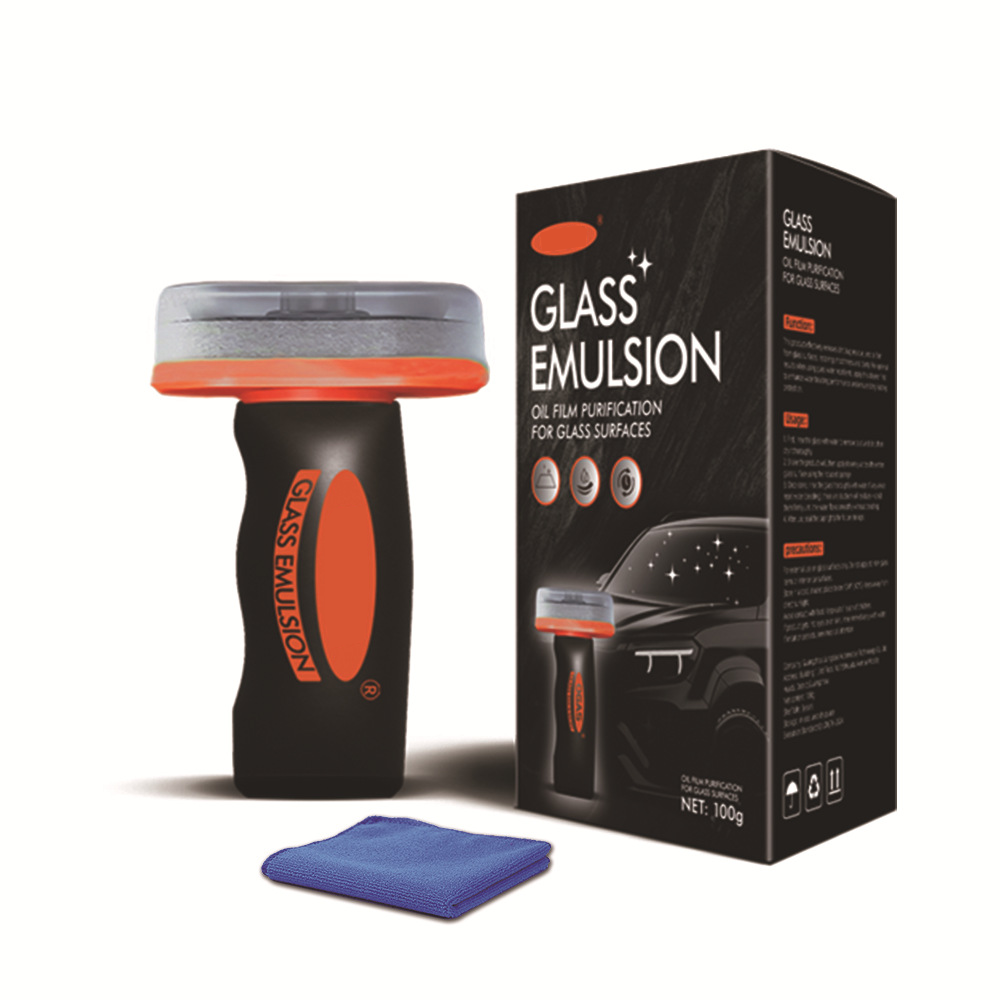 Car glass cleaning brush for removing oil film