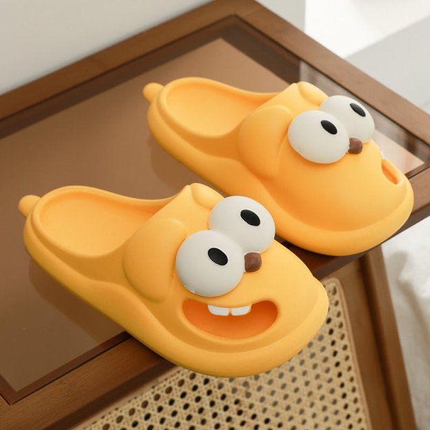 Big Eye Dog Slippers Tongue Kissing Slippers