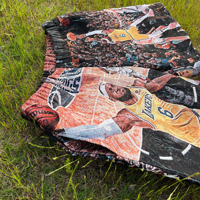 Channel your inner King! Grab tapestryifeel's exclusive LeBron James shorts. Dominate the court & street in style. Comfortable, cool, and a must-have for fans! 