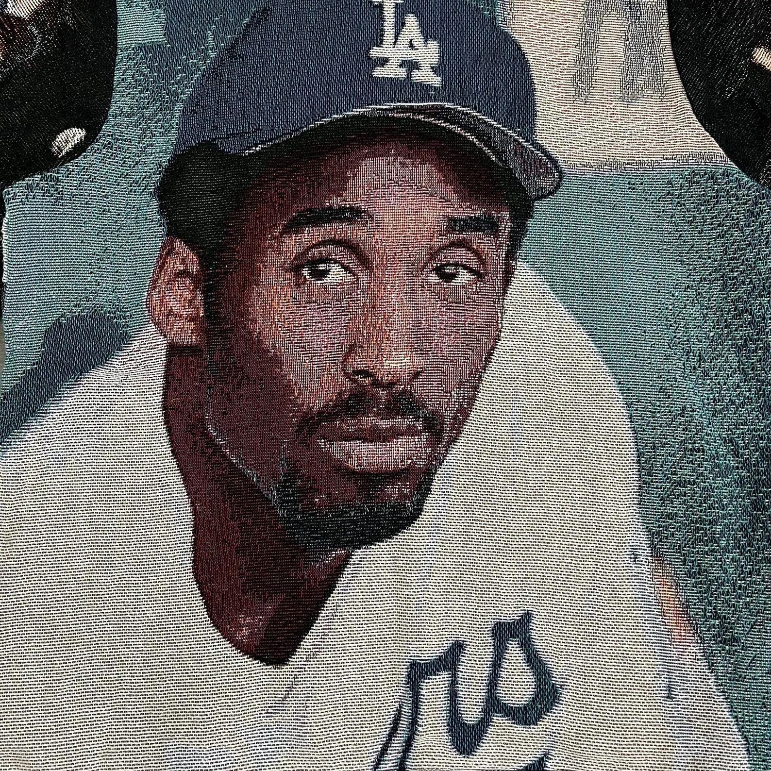 Mamba meets Dodger Blue! Grab tapestryifeel's exclusive Kobe Bryant x LA Dodgers shorts. Honor two legends with unique, comfortable fan apparel. A true L.A. tribute! 