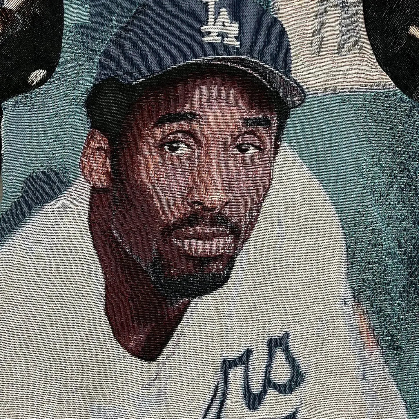 Mamba meets Dodger Blue! Grab tapestryifeel's exclusive Kobe Bryant x LA Dodgers shorts. Honor two legends with unique, comfortable fan apparel. A true L.A. tribute! 