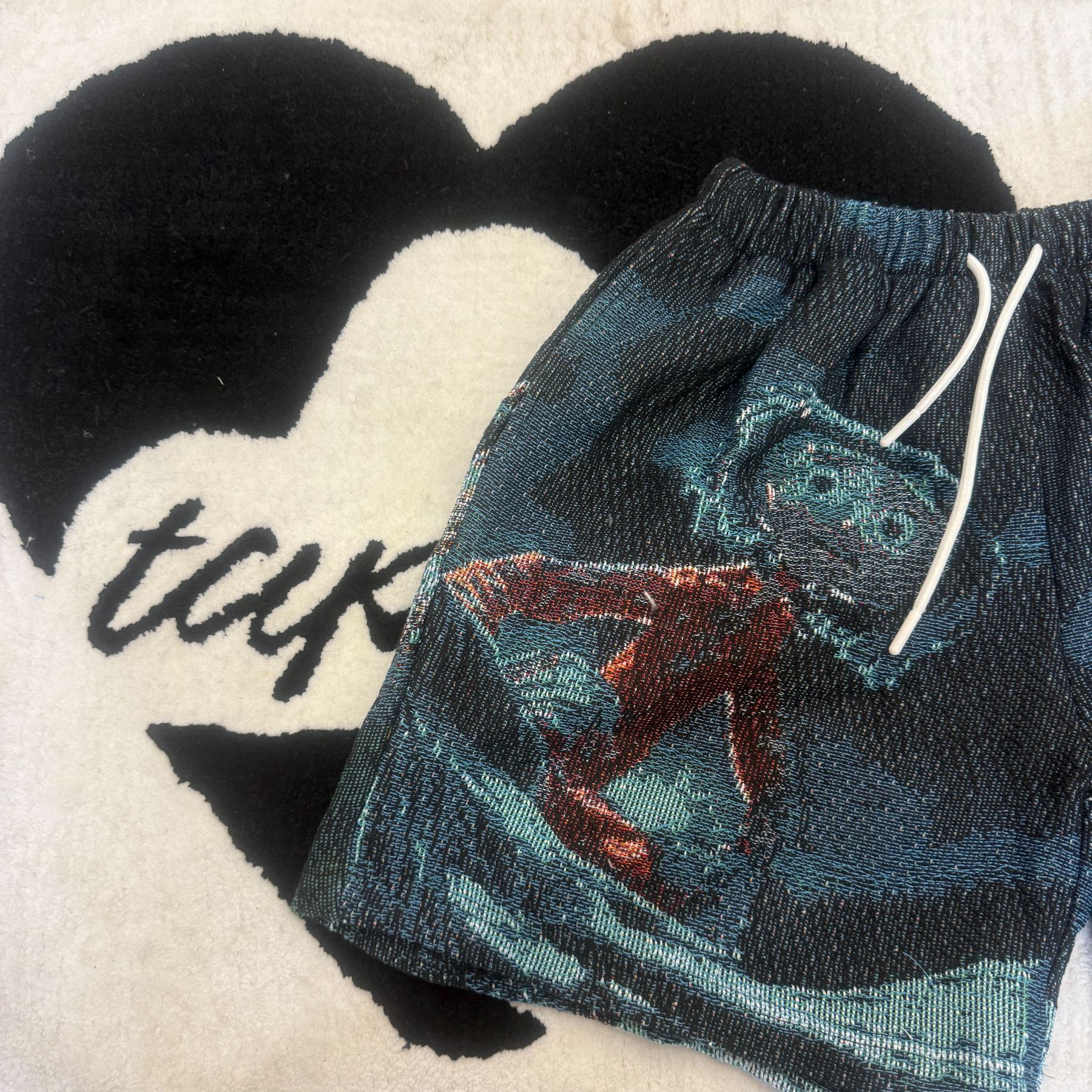 Coraline fans, level up your look! tapestryifeel offers exclusive Coraline shorts. Wear your favorite animated adventure and make a unique statement this summer. 