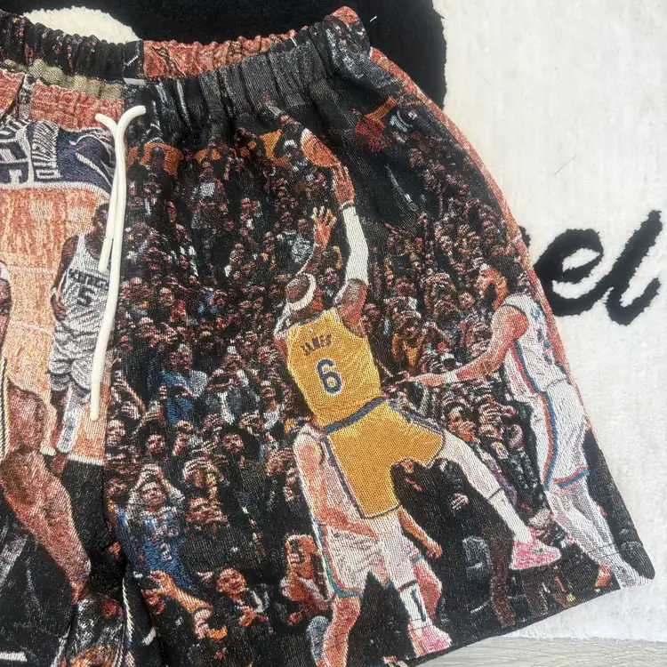 Channel your inner King! Grab tapestryifeel's exclusive LeBron James shorts. Dominate the court & street in style. Comfortable, cool, and a must-have for fans! 