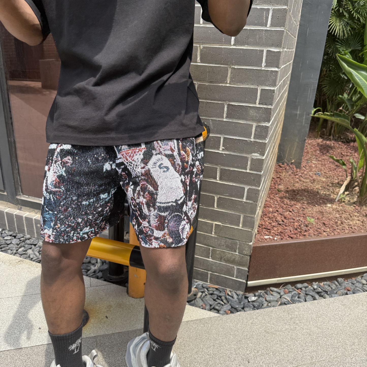 Unleash your inner Ant-Man! Grab tapestryifeel's exclusive Anthony Edwards shorts. Dominate the court & street in style. Comfortable, cool, and a must-have for fans! 