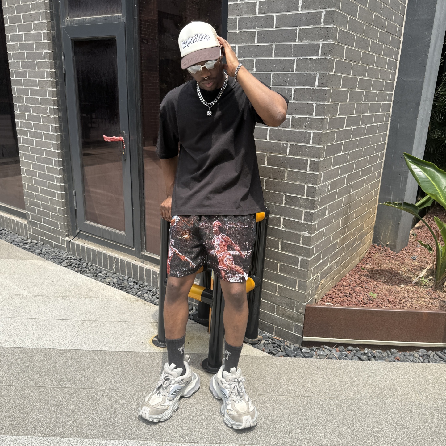 Channel the GOAT! Grab tapestryifeel's exclusive Michael Jordan shorts. Dominate the court & street in style. Comfortable, iconic, and a must-have for fans!