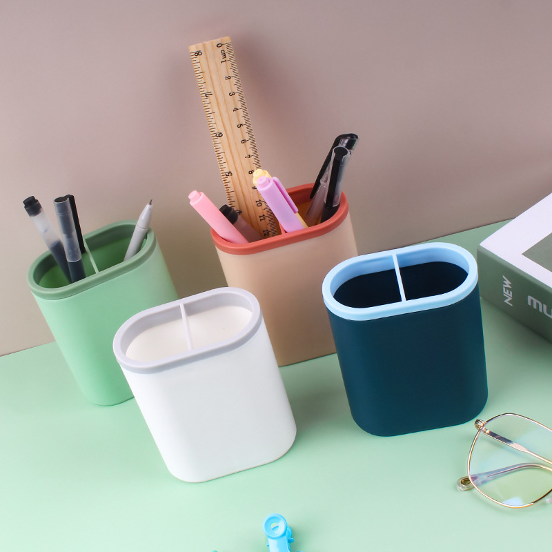 Plastic Desk Pen Holder